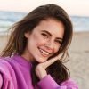 young-beautiful-woman-smiling-and-taking-selfie-ph-XWN9LTC-rb7ua6uc4fh433xol0qsvncpmtowp07pripvyizyso